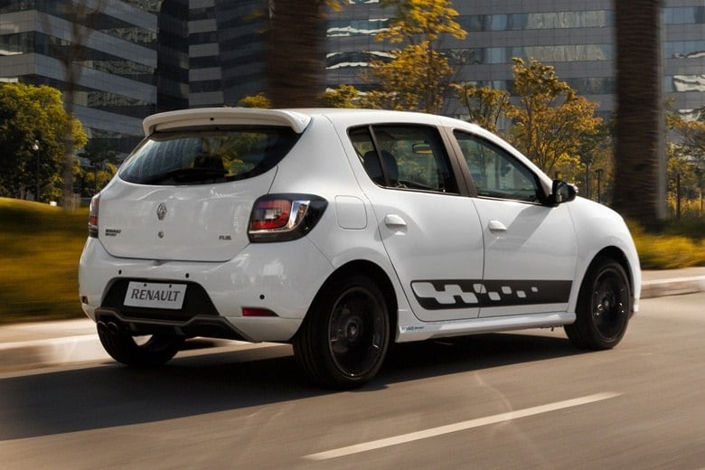 O modelo já está disponível para compra na rede de concessionários da marca em todo País

LEIA TAMBÉM
Aceleramos: Renault Sandero RS é nervosinho e vai além do visual