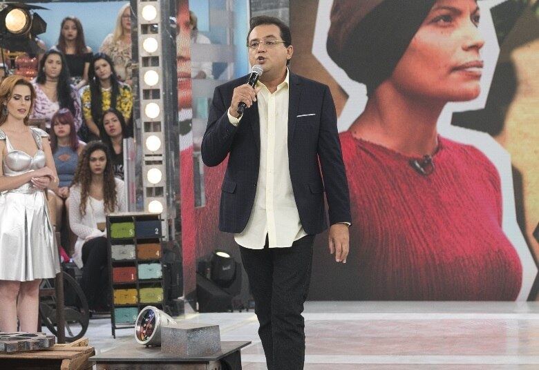 Ao longo de sua juventude, Sandra dedicou-se à carreira de cantora, tendo, inclusive, gravado um DVD

•VÍDEO: Leila Cravo relembra momentos de terror: "Eu fui espancada até quase a morte" 