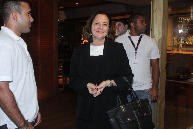 Elizabeth Savalla estava simpática