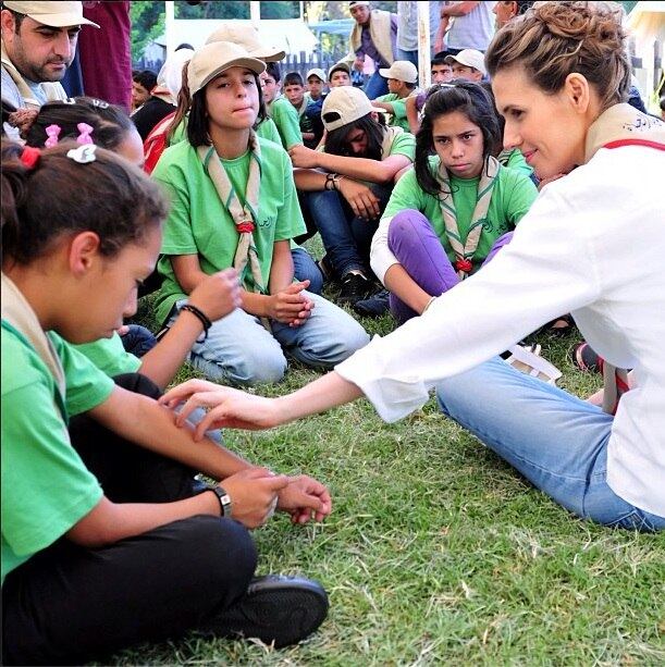 Apesar de serem minoria na conta da Presidência síria no Instagram, os favoráveis ao regime também deixam comentários como "sejam abençoados" para Assad e sua mulher


