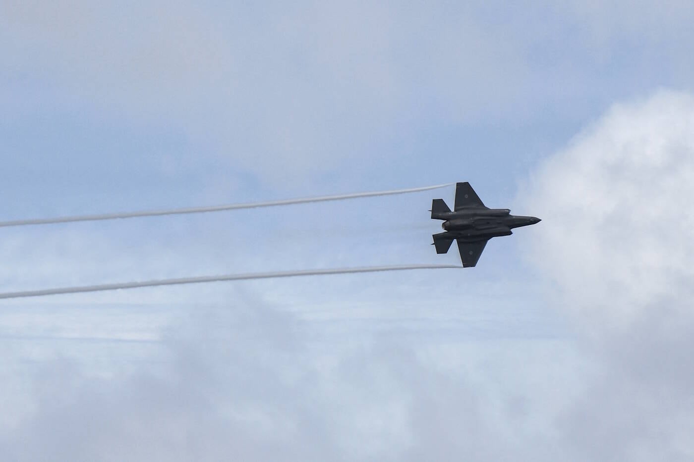 O líder filipino reiterou o apoio à decisão de arbitragem de 2016 que invalidou as reivindicações chinesas que atingiam o mar da China Meridional