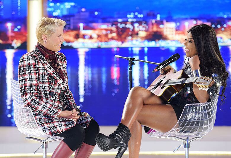 Com um corpaço de dar inveja à mulherada e deixar muitos marmanjos babando, Ludmilla negou que tenha a intenção de posar nua. Com muito bom humor, a cantora de 21 anos falou sobre o assunto no Xuxa Meneghel desta segunda (29)