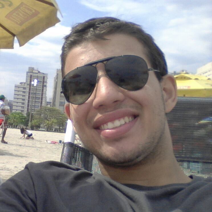 Laudo do exame toxicológico divulgado nesta terça-feira (31) pela Polícia Civil confirma que o estudante Humberto Moura Fonseca, de 23 anos, que morreu de coma alcoólico em 28 de fevereiro deste ano, após participar de um concurso para ver quem bebia mais, tinha 4,6 gramas de álcool por litro de sangue. Segundo a Sociedade Brasileira de Toxicologia, a partir de 3 gramas de álcool por litro de sangue a pessoa já pode ter confusão mental e perda da consciência. A festa, da Universidade Estadual de São Paulo, ocorreu em Bauru, no interior do Estado

Do Estadão Conteúdo