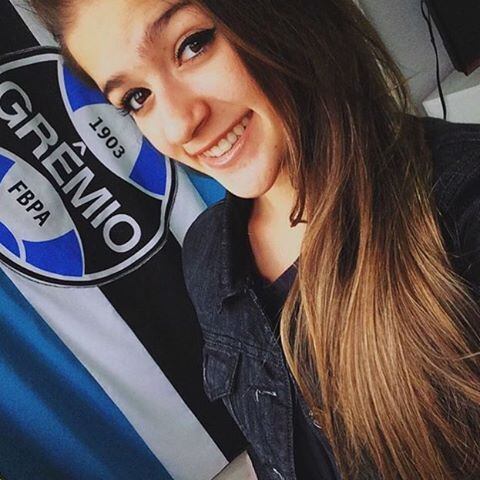 O perfil @guriasdogremio no Instagram faz muito sucesso postando foto das mais belas torcedoras do Imortal Tricolor. A morena Bia é apenas mais uma que recebeu atenção do perfil... Veja outras a seguir

Confira programas da Record na íntegra e no R7 Play! 
