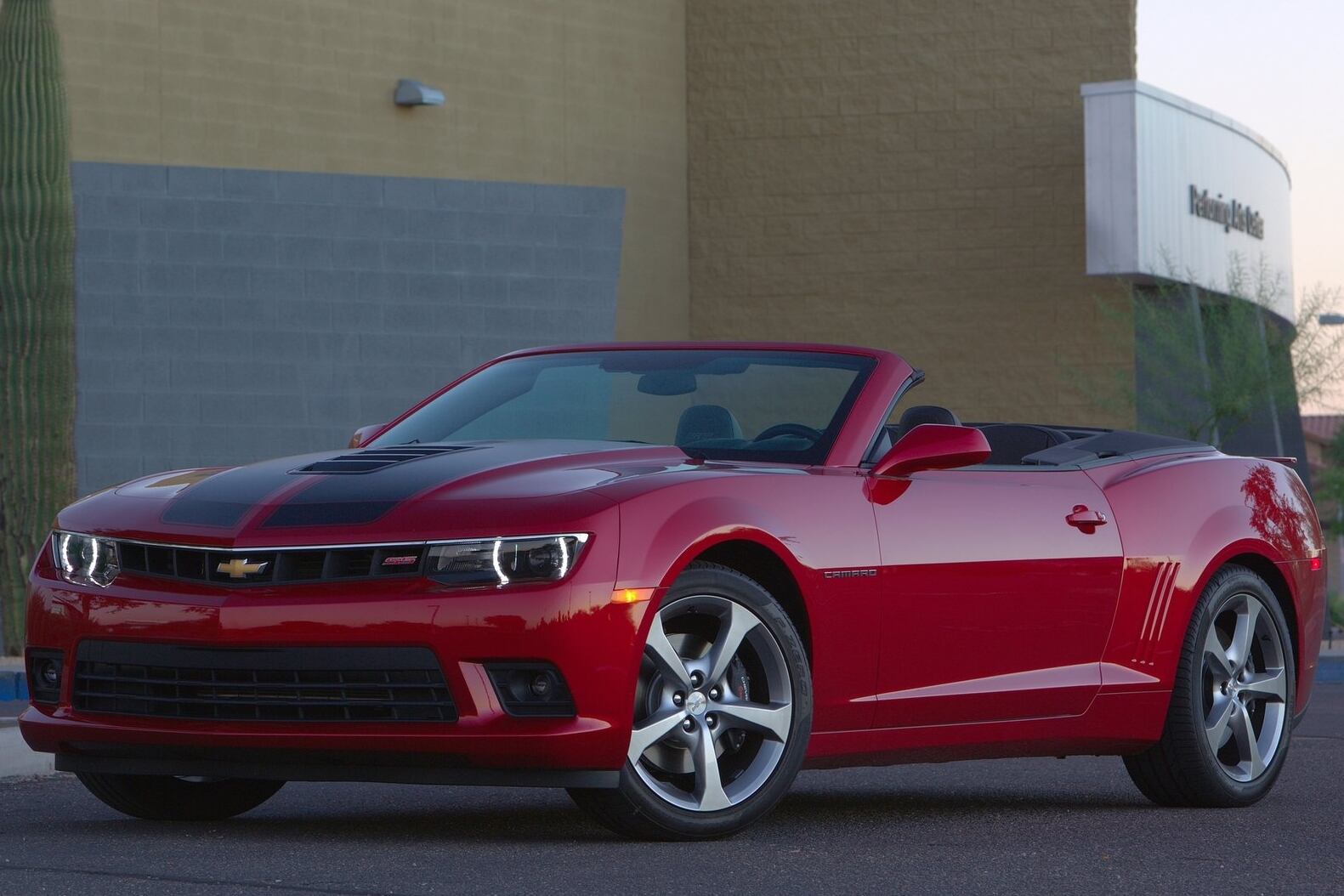 O recurso faz o motor "beber" menos gasolina em situações de velocidade constante, como em viagens

Saiba tudo sobre carros! Acesse www.r7.com/carros
