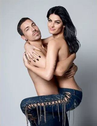 Di Ferrero e Isabeli Fontana posaram sem as camisetas e abraçadinhos