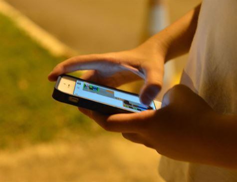 Pesquisa TIC Domicílios apontou que 58% dos brasileiros acessavam a internet em 2019 exclusivamente pelo telefone celular