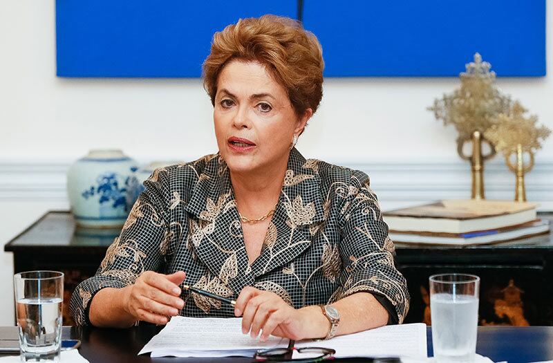 Dilma denunciará o que chama de golpe, que estaria em curso com a possibilidade de seu afastamento