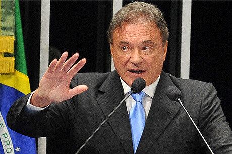 Senador Álvaro Dia quer buscar apoio para a CPI