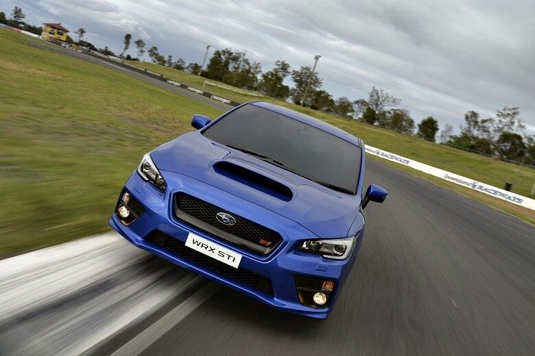 

O esportivo vem equipado com motor 2.5 boxer turbo, com
injeção direta de combustível, que desenvolve 305 cv de potência a 6.000 rpm e
40 kgfm de torque a 4.000 rpm



Saiba tudo sobre carros! Acesse www.r7.com/carros