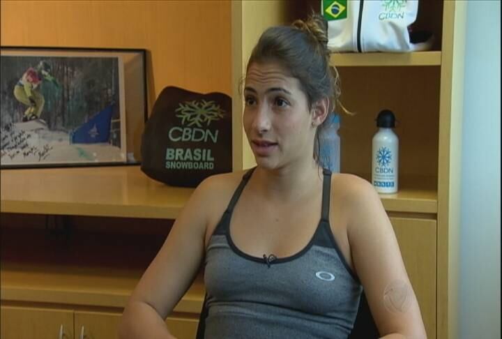 Excesso de lesões fez Laís Souza trocar a ginástica pelo esqui aéreo