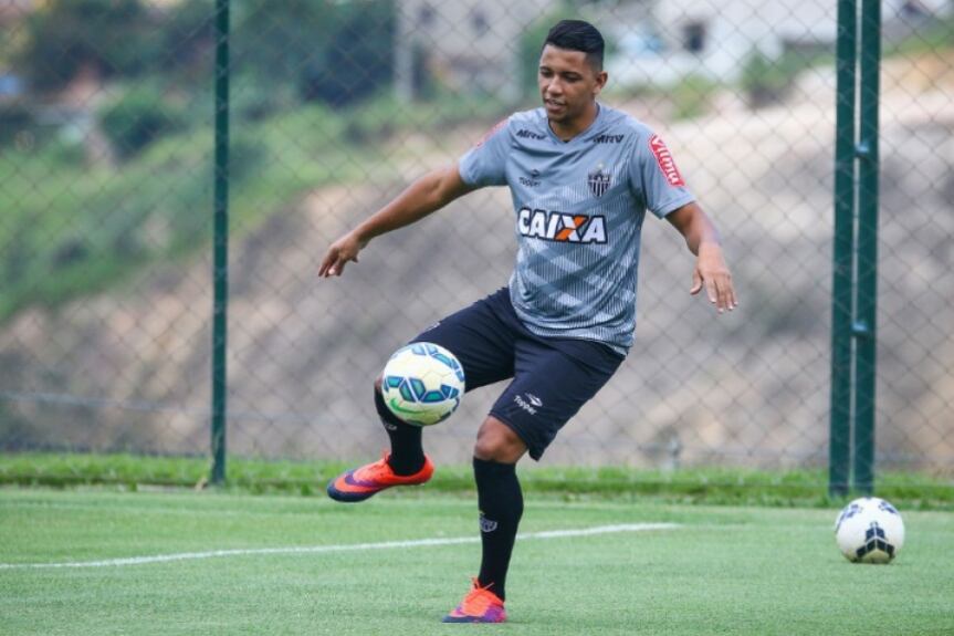 O volante Yago, de 22 anos, foi emprestado pelo Atlético-MG ao Al-Qadisiyah, da Arábia Saudita. O contrato é por uma temporada, mas os valores não foram divulgados.