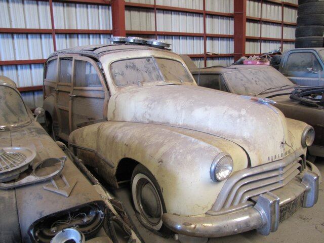 Modelos clássicos da concessionária Bullock, da Chevrolet, vão à leilão