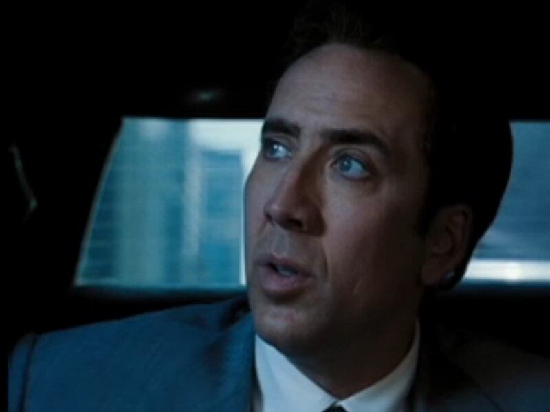 Senhor das Armas
O filme Senhor das
Armas auxilia no estudo sobre Guerra Fria e corrida armamentista.
Na história, Yuri Orlov (Nicolas Cage) é um traficante de
armas que faz negócios em diferentes locais do planeta. O protagonista foge constantemente
de Jack Valentine (Ethan Hawke), um agente da Interpol, e também de seus
concorrentes e até mesmo clientes, entre os quais estão alguns dos mais famosos
ditadores do planeta.