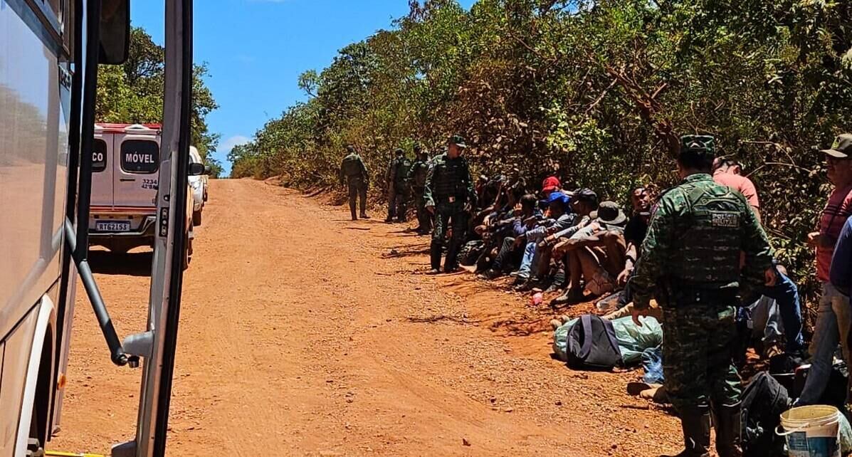 Detidos foram levados para a Polícia Federal
