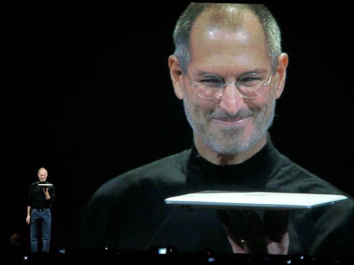 Em algum lugar, Steve Jobs está curtindo bastante o resultado dessa história, não é mesmo?