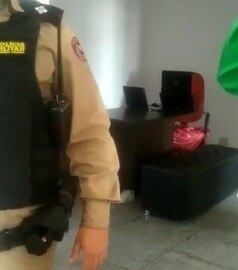 Policiais prenderam suspeito em apartamento