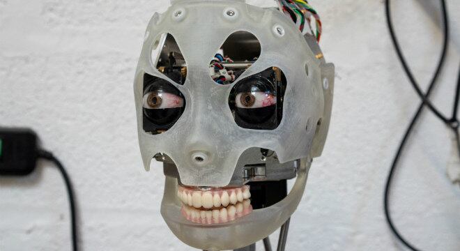 Os primeiros verdadeiros nativos digitais acabam de entrar no mercado de trabalho